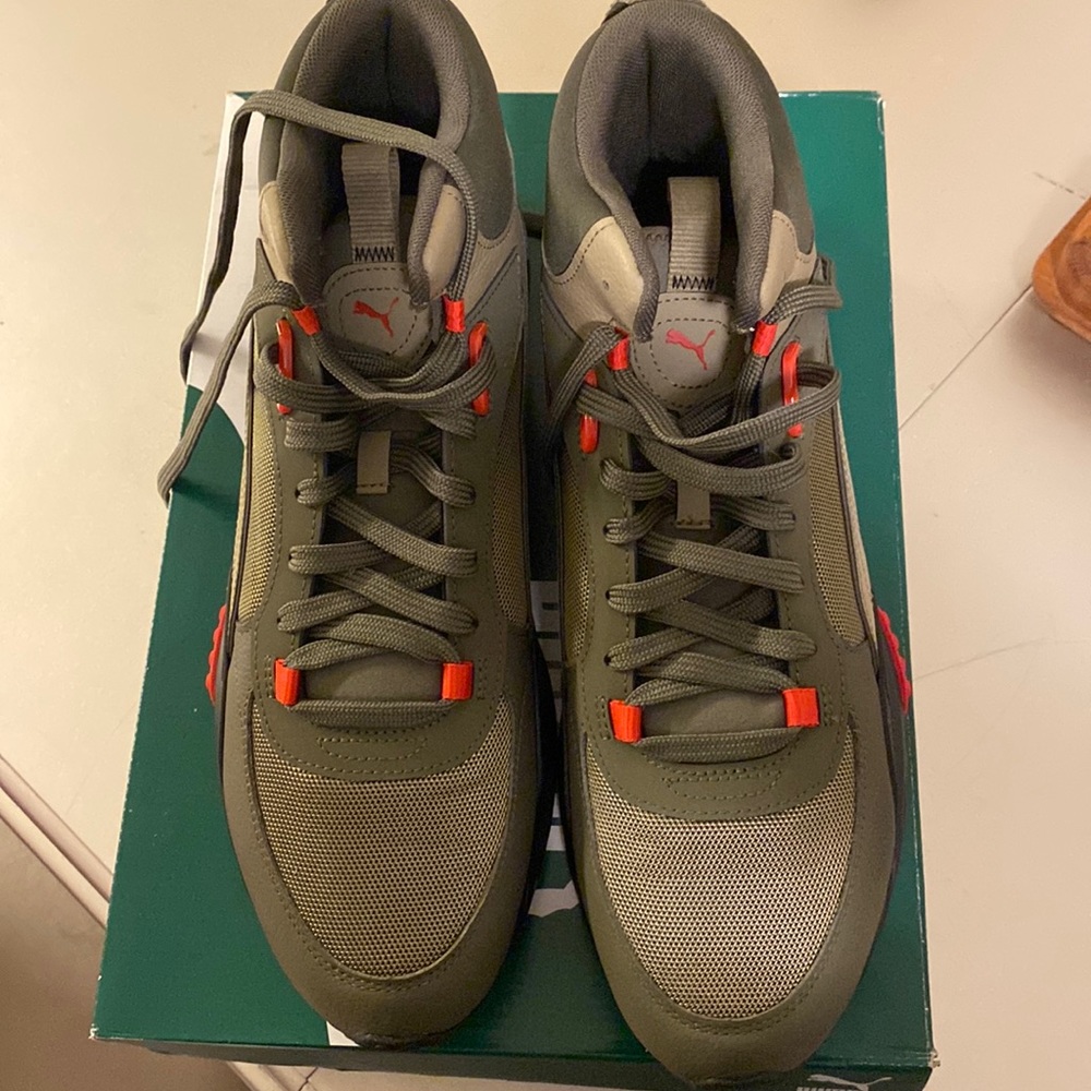 Brand new Puma tennis shoes size 12